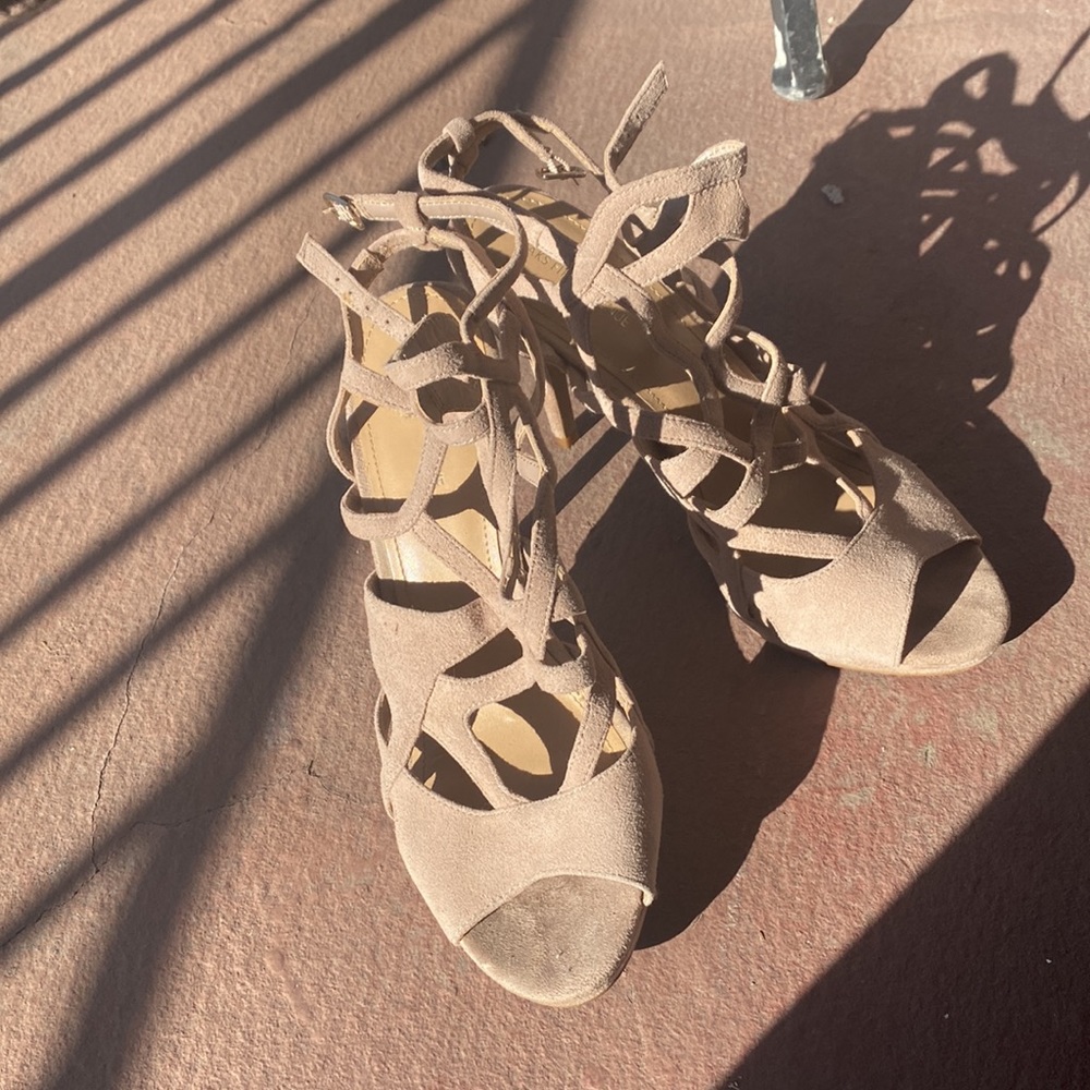 Saks Fifth Avenue Suede peach heels